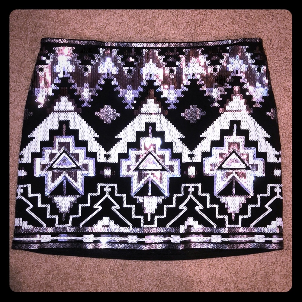 Express S Black and White Sequin Skirt